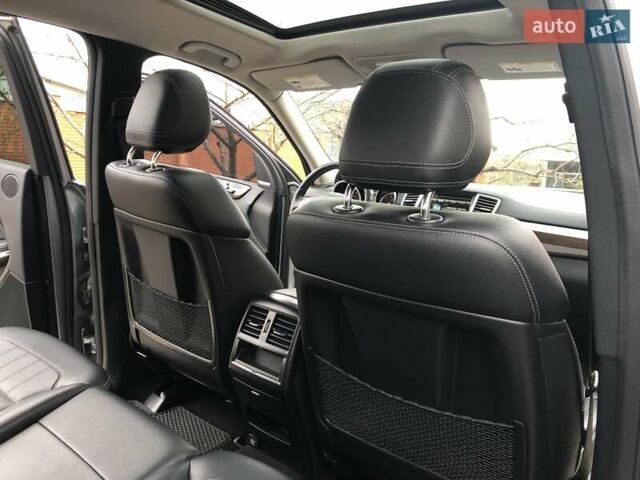 Серый Мерседес ГЛ-класс, объемом двигателя 4.7 л и пробегом 281 тыс. км за 21500 $, фото 33 на Automoto.ua