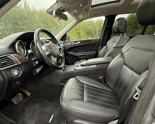 Сірий Мерседес ГЛ-Клас, об'ємом двигуна 4.66 л та пробігом 325 тис. км за 27000 $, фото 13 на Automoto.ua