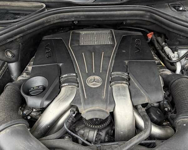 Сірий Мерседес ГЛ-Клас, об'ємом двигуна 4.66 л та пробігом 325 тис. км за 27000 $, фото 15 на Automoto.ua