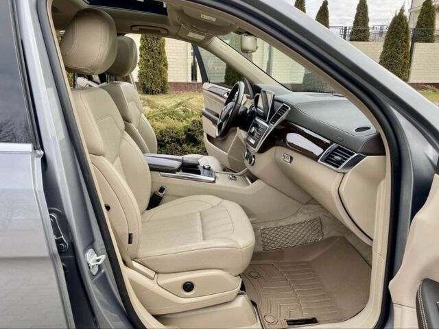 Серый Мерседес ГЛ-класс, объемом двигателя 3 л и пробегом 225 тыс. км за 24000 $, фото 4 на Automoto.ua