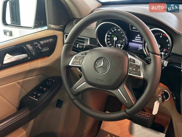 Мерседес ГЛ-класс 2014 в Львове на Automoto.ua Серый Мерседес ГЛ-класс, объемом двигателя 2.99 л и пробегом 182 тыс. км за 23900 $, фото 43 на Automoto.ua