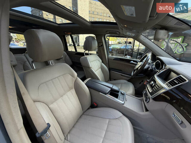 Сірий Мерседес ГЛ-Клас, об'ємом двигуна 4.66 л та пробігом 158 тис. км за 18990 $, фото 33 на Automoto.ua