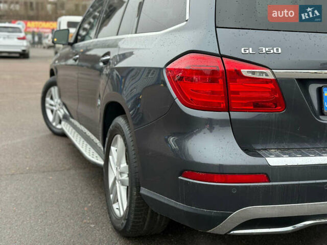 Серый Мерседес ГЛ-класс, объемом двигателя 2.99 л и пробегом 224 тыс. км за 25500 $, фото 1 на Automoto.ua
