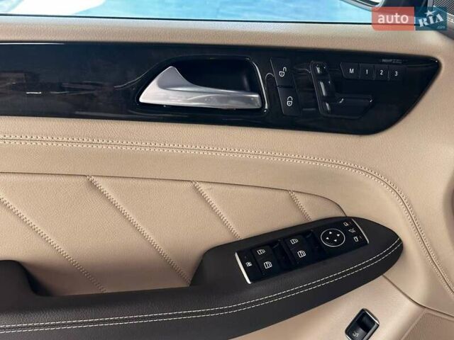 Серый Мерседес ГЛ-класс, объемом двигателя 2.99 л и пробегом 182 тыс. км за 25990 $, фото 15 на Automoto.ua
