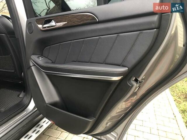 Серый Мерседес ГЛ-класс, объемом двигателя 4.7 л и пробегом 281 тыс. км за 21500 $, фото 29 на Automoto.ua