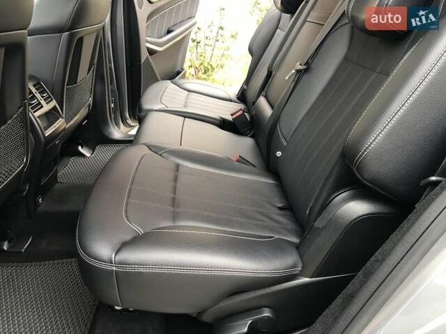 Серый Мерседес ГЛ-класс, объемом двигателя 4.7 л и пробегом 281 тыс. км за 21500 $, фото 28 на Automoto.ua