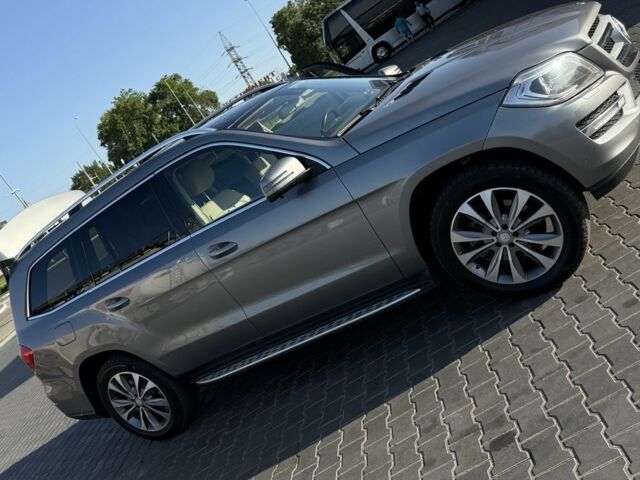 Серый Мерседес ГЛ-класс, объемом двигателя 3 л и пробегом 225 тыс. км за 24000 $, фото 10 на Automoto.ua