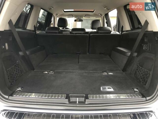 Серый Мерседес ГЛ-класс, объемом двигателя 4.7 л и пробегом 281 тыс. км за 21500 $, фото 67 на Automoto.ua