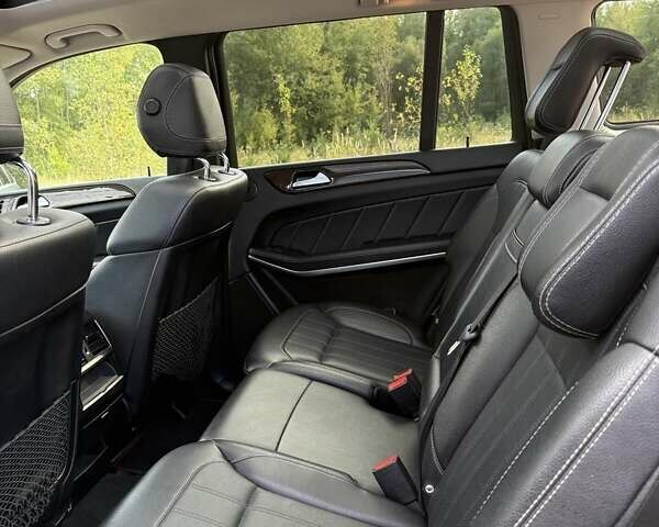 Сірий Мерседес ГЛ-Клас, об'ємом двигуна 4.66 л та пробігом 325 тис. км за 27000 $, фото 11 на Automoto.ua