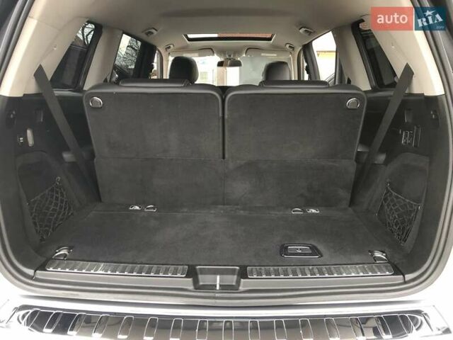 Серый Мерседес ГЛ-класс, объемом двигателя 4.7 л и пробегом 281 тыс. км за 21500 $, фото 66 на Automoto.ua