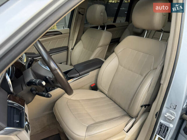 Сірий Мерседес ГЛ-Клас, об'ємом двигуна 4.66 л та пробігом 158 тис. км за 18990 $, фото 37 на Automoto.ua