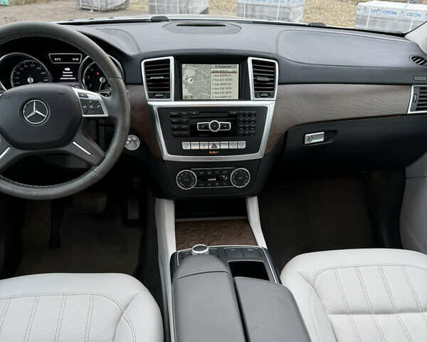 Сірий Мерседес ГЛ-Клас, об'ємом двигуна 4.66 л та пробігом 167 тис. км за 21999 $, фото 4 на Automoto.ua