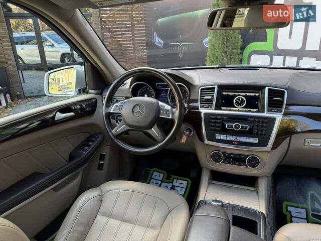 Сірий Мерседес ГЛ-Клас, об'ємом двигуна 4.66 л та пробігом 158 тис. км за 18990 $, фото 15 на Automoto.ua