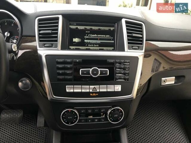 Серый Мерседес ГЛ-класс, объемом двигателя 4.7 л и пробегом 281 тыс. км за 21500 $, фото 51 на Automoto.ua