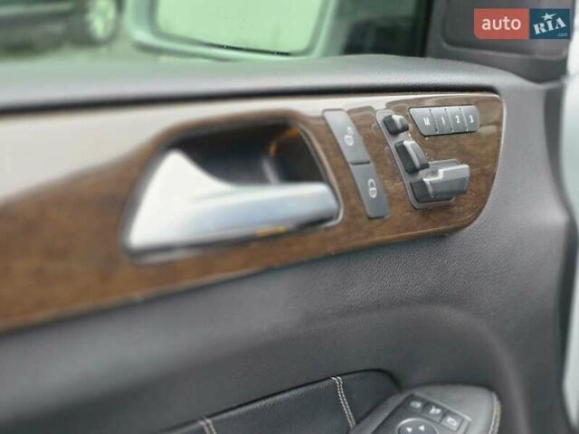 Сірий Мерседес ГЛ-Клас, об'ємом двигуна 2.99 л та пробігом 103 тис. км за 29800 $, фото 15 на Automoto.ua