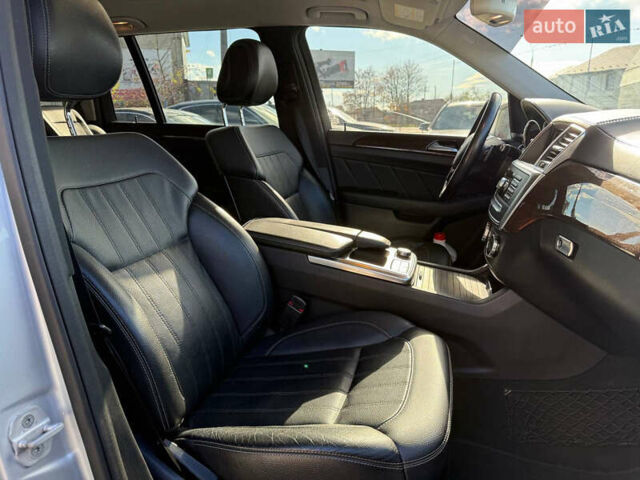 Мерседес ГЛ-класс 2014 в Коломые на Automoto.ua Серый Мерседес ГЛ-класс, объемом двигателя 3 л и пробегом 199 тыс. км за 25699 $, фото 23 на Automoto.ua