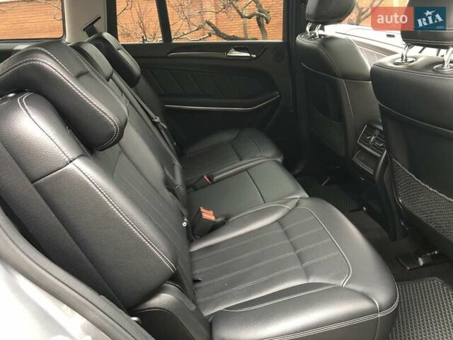 Серый Мерседес ГЛ-класс, объемом двигателя 4.7 л и пробегом 281 тыс. км за 21500 $, фото 73 на Automoto.ua