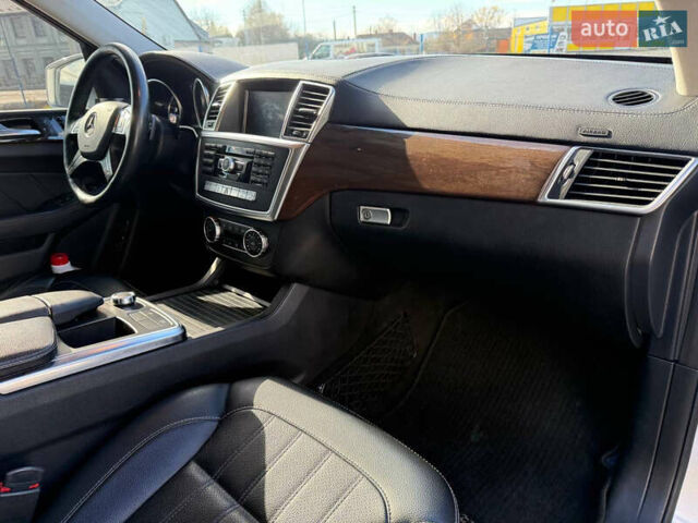 Мерседес ГЛ-класс 2014 в Коломые на Automoto.ua Серый Мерседес ГЛ-класс, объемом двигателя 3 л и пробегом 199 тыс. км за 25699 $, фото 24 на Automoto.ua