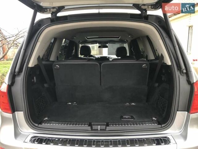 Серый Мерседес ГЛ-класс, объемом двигателя 4.7 л и пробегом 281 тыс. км за 21500 $, фото 102 на Automoto.ua