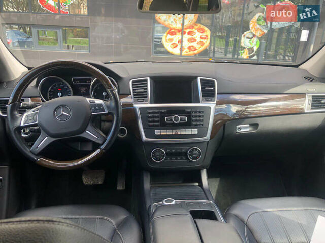 Серый Мерседес ГЛ-класс, объемом двигателя 2.99 л и пробегом 302 тыс. км за 28900 $, фото 6 на Automoto.ua