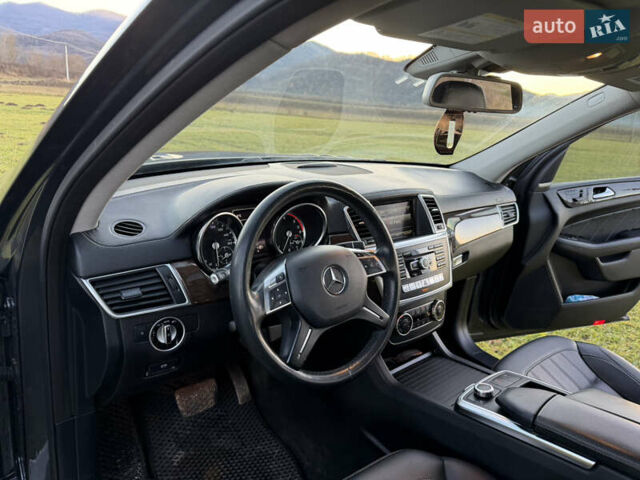Сірий Мерседес ГЛ-Клас, об'ємом двигуна 2.99 л та пробігом 260 тис. км за 25000 $, фото 31 на Automoto.ua