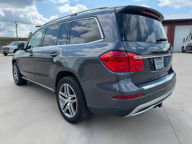 Серый Мерседес ГЛ-класс, объемом двигателя 3 л и пробегом 73 тыс. км за 13000 $, фото 6 на Automoto.ua