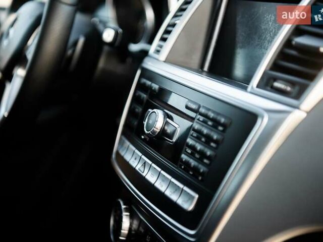 Сірий Мерседес ГЛ-Клас, об'ємом двигуна 3 л та пробігом 234 тис. км за 33900 $, фото 46 на Automoto.ua