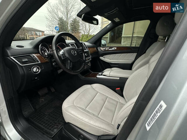 Серый Мерседес ГЛ-класс, объемом двигателя 3 л и пробегом 209 тыс. км за 26500 $, фото 32 на Automoto.ua