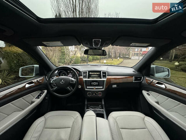 Серый Мерседес ГЛ-класс, объемом двигателя 3 л и пробегом 209 тыс. км за 26500 $, фото 54 на Automoto.ua