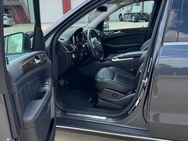 Серый Мерседес ГЛ-класс, объемом двигателя 3 л и пробегом 73 тыс. км за 13000 $, фото 8 на Automoto.ua