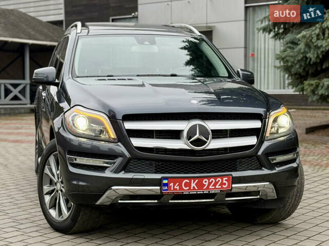 Серый Мерседес ГЛ-класс, объемом двигателя 3 л и пробегом 250 тыс. км за 24700 $, фото 119 на Automoto.ua