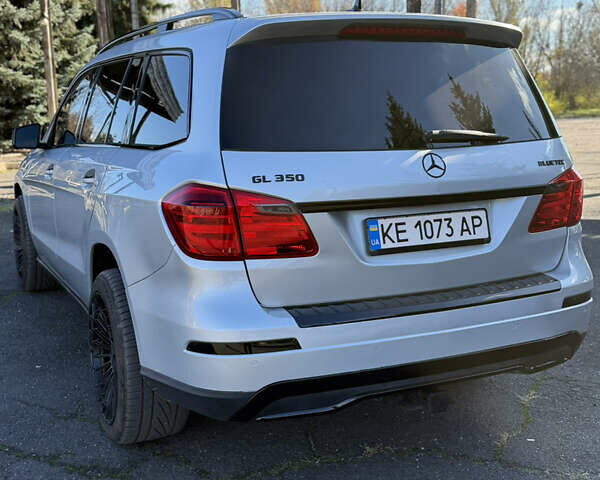 Сірий Мерседес ГЛ-Клас, об'ємом двигуна 2.99 л та пробігом 129 тис. км за 25700 $, фото 8 на Automoto.ua