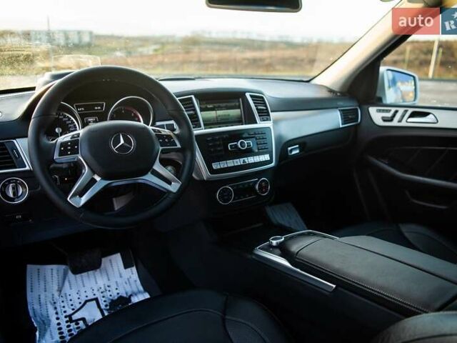 Сірий Мерседес ГЛ-Клас, об'ємом двигуна 3 л та пробігом 234 тис. км за 33900 $, фото 24 на Automoto.ua