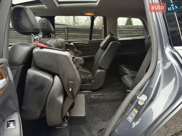 Серый Мерседес ГЛ-класс, объемом двигателя 3 л и пробегом 250 тыс. км за 24700 $, фото 75 на Automoto.ua
