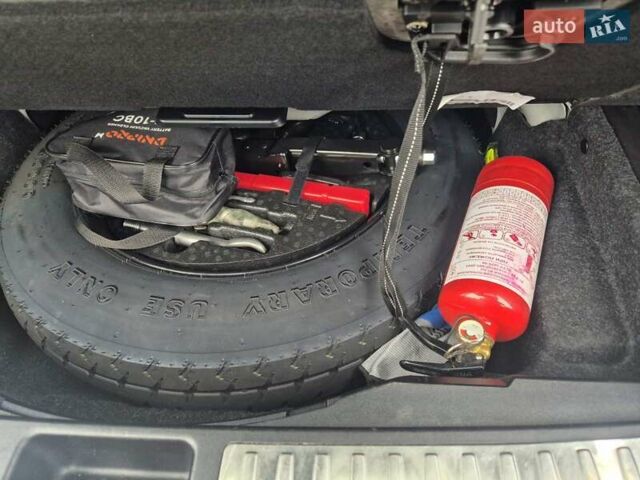 Серый Мерседес ГЛ-класс, объемом двигателя 3 л и пробегом 112 тыс. км за 22990 $, фото 28 на Automoto.ua