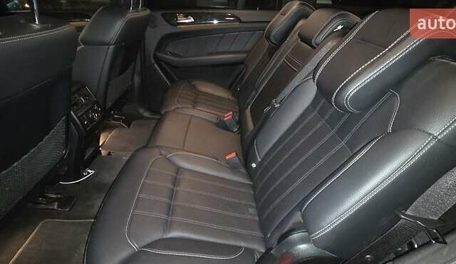 Серый Мерседес ГЛ-класс, объемом двигателя 3 л и пробегом 237 тыс. км за 25555 $, фото 2 на Automoto.ua