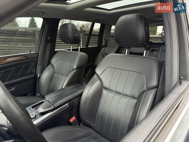 Серый Мерседес ГЛ-класс, объемом двигателя 3 л и пробегом 250 тыс. км за 24700 $, фото 53 на Automoto.ua