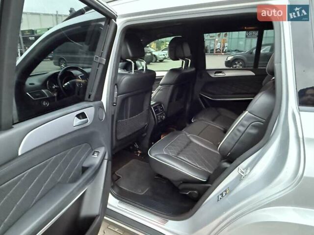 Серый Мерседес ГЛ-класс, объемом двигателя 3 л и пробегом 78 тыс. км за 33600 $, фото 11 на Automoto.ua