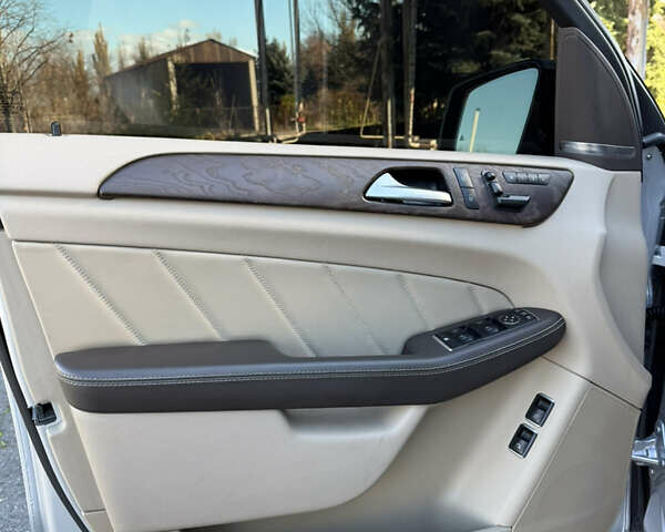 Сірий Мерседес ГЛ-Клас, об'ємом двигуна 2.99 л та пробігом 129 тис. км за 25700 $, фото 22 на Automoto.ua