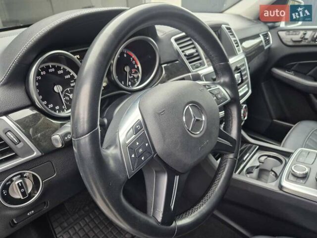 Серый Мерседес ГЛ-класс, объемом двигателя 3 л и пробегом 112 тыс. км за 22990 $, фото 35 на Automoto.ua