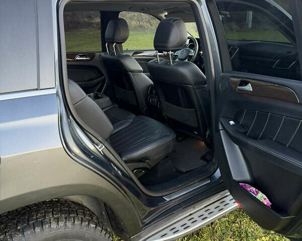 Сірий Мерседес ГЛ-Клас, об'ємом двигуна 2.99 л та пробігом 260 тис. км за 25000 $, фото 23 на Automoto.ua