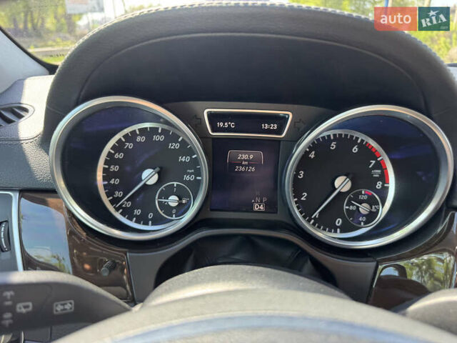 Серый Мерседес ГЛ-класс, объемом двигателя 3 л и пробегом 236 тыс. км за 18900 $, фото 38 на Automoto.ua