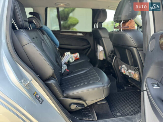 Серый Мерседес ГЛ-класс, объемом двигателя 3 л и пробегом 236 тыс. км за 18900 $, фото 29 на Automoto.ua