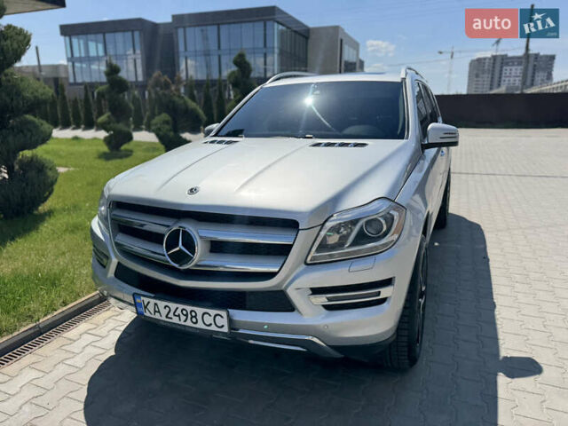 Серый Мерседес ГЛ-класс, объемом двигателя 3 л и пробегом 236 тыс. км за 18900 $, фото 12 на Automoto.ua