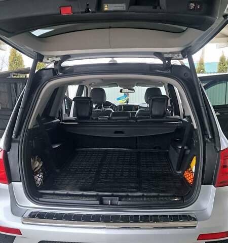 Серый Мерседес ГЛ-класс, объемом двигателя 3 л и пробегом 241 тыс. км за 25500 $, фото 23 на Automoto.ua