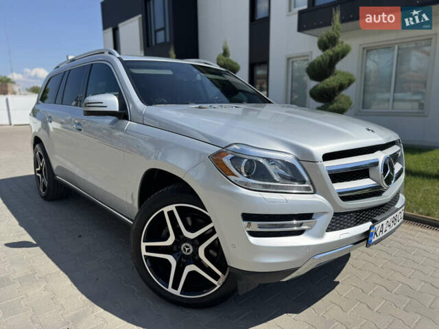 Серый Мерседес ГЛ-класс, объемом двигателя 3 л и пробегом 236 тыс. км за 18900 $, фото 2 на Automoto.ua