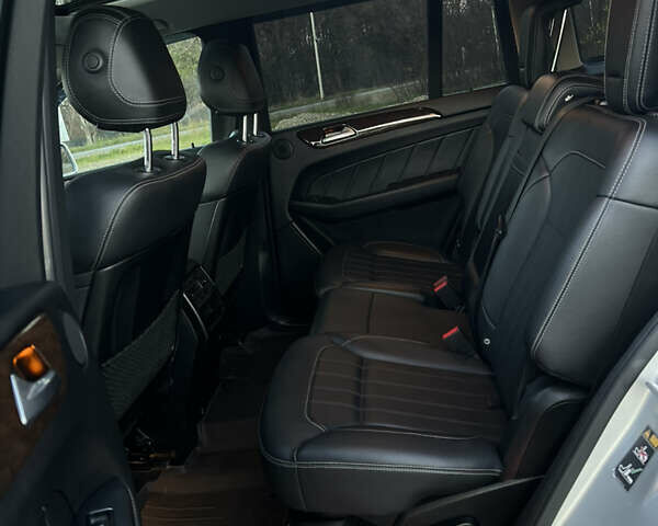 Сірий Мерседес ГЛ-Клас, об'ємом двигуна 2.99 л та пробігом 246 тис. км за 26900 $, фото 35 на Automoto.ua