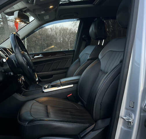 Сірий Мерседес ГЛ-Клас, об'ємом двигуна 2.99 л та пробігом 246 тис. км за 26900 $, фото 38 на Automoto.ua