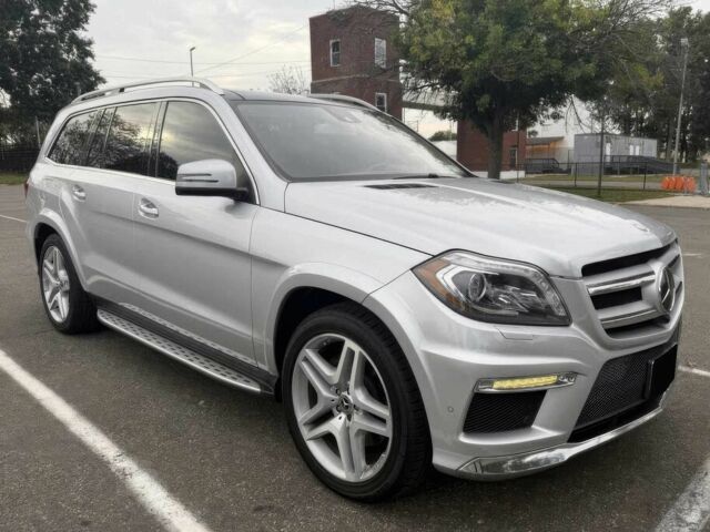 Серый Мерседес ГЛ-класс, объемом двигателя 4.7 л и пробегом 77 тыс. км за 6900 $, фото 2 на Automoto.ua