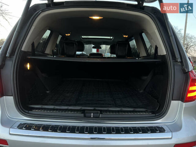 Сірий Мерседес ГЛ-Клас, об'ємом двигуна 2.99 л та пробігом 246 тис. км за 26900 $, фото 30 на Automoto.ua